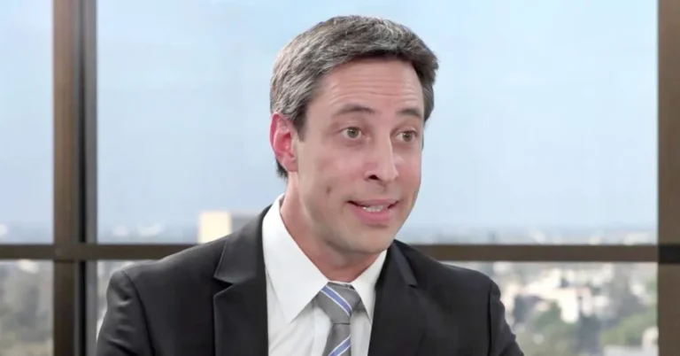 Justin Saliman Net Worth - orthopedic surgeon and medical entrepreneur with $105 million fortune.